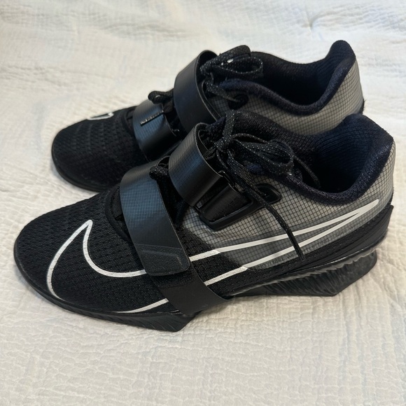 Nike Romaleos women’s sz 8.5/mens 7 - Picture 3 of 5